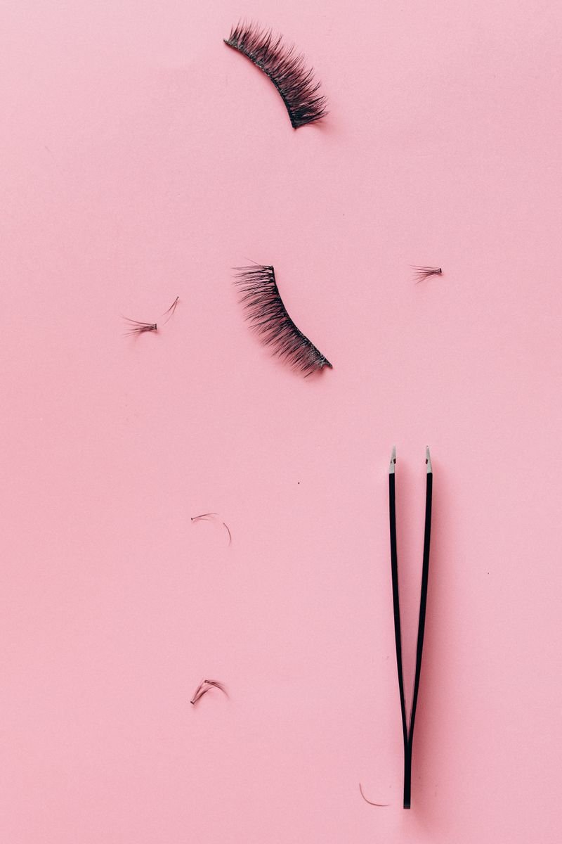 1 natural lash 1 natural lash